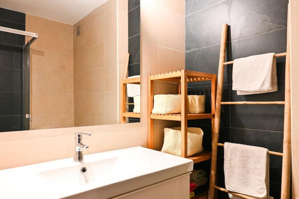 For You Rentals Cómodo apartamento TEMPORAL de un dormitorio CAR430