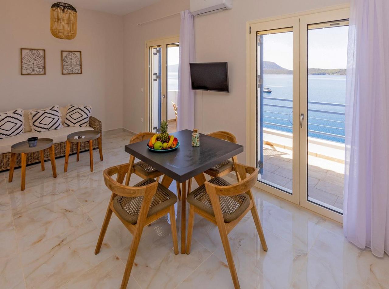 Grand Bleu Apartments & Villas