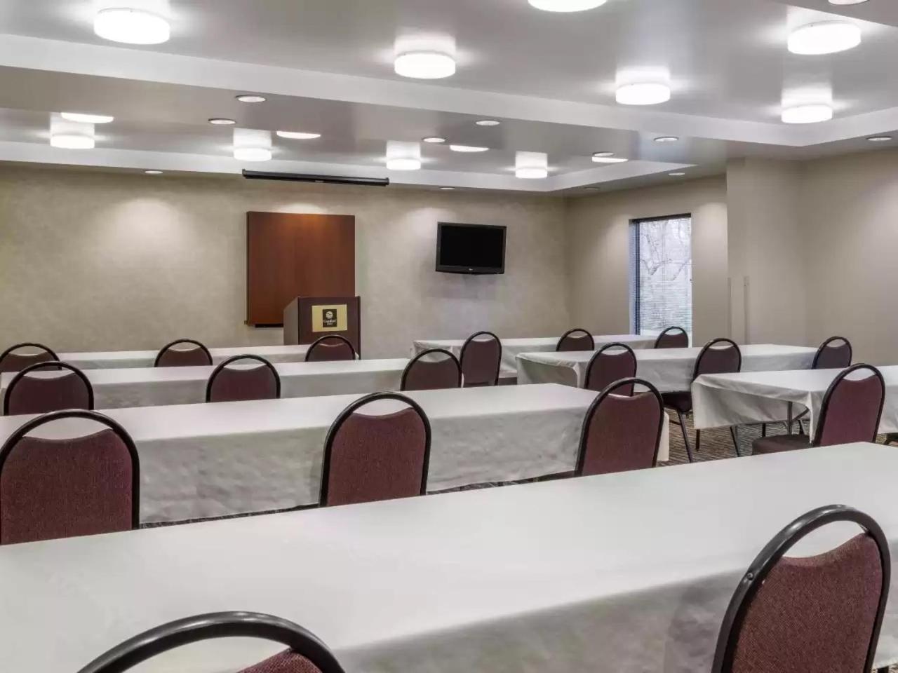 Meeting/conference room