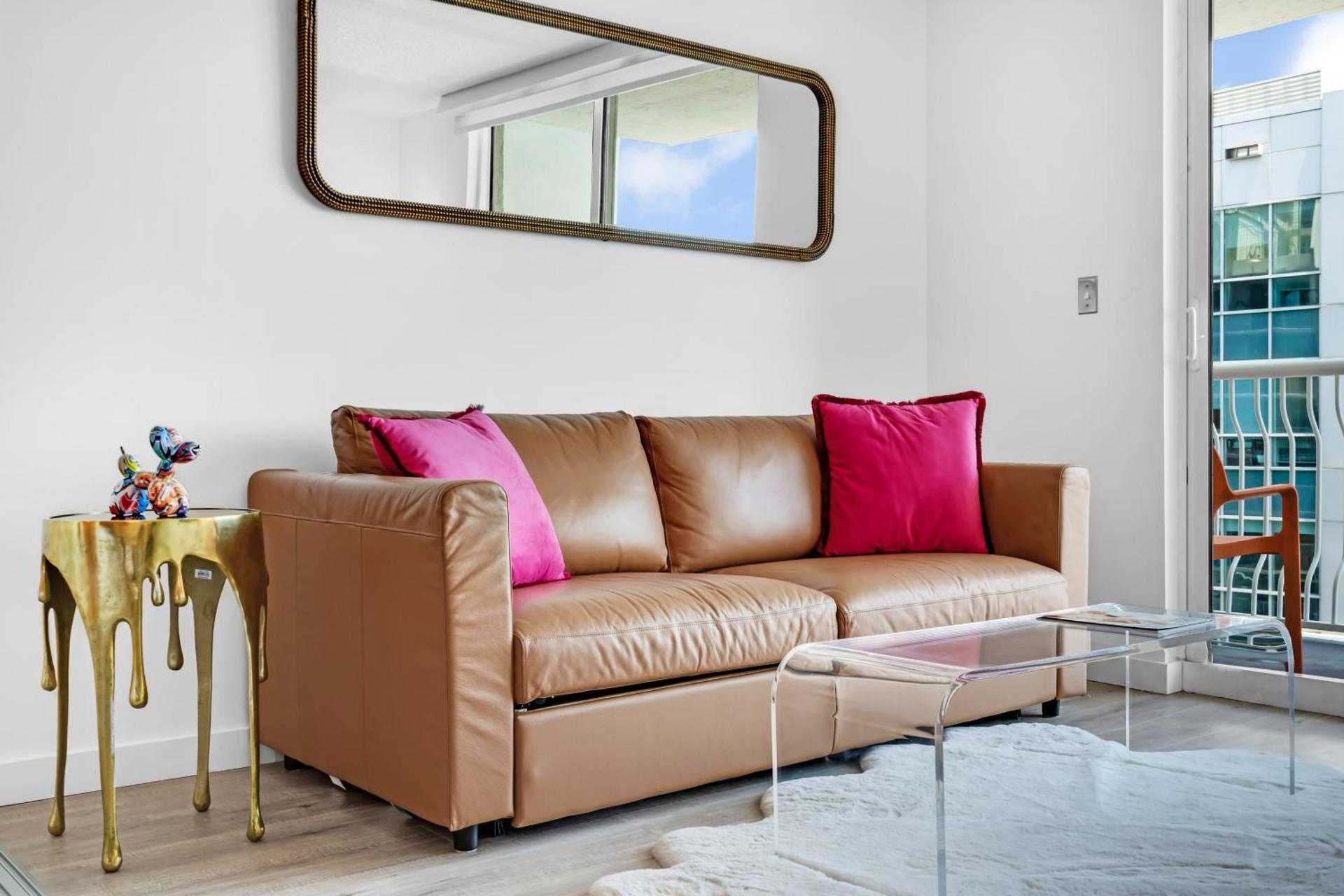 Oceanside Penthouse Apartment in Brickell Miami, Pool, Free Parking