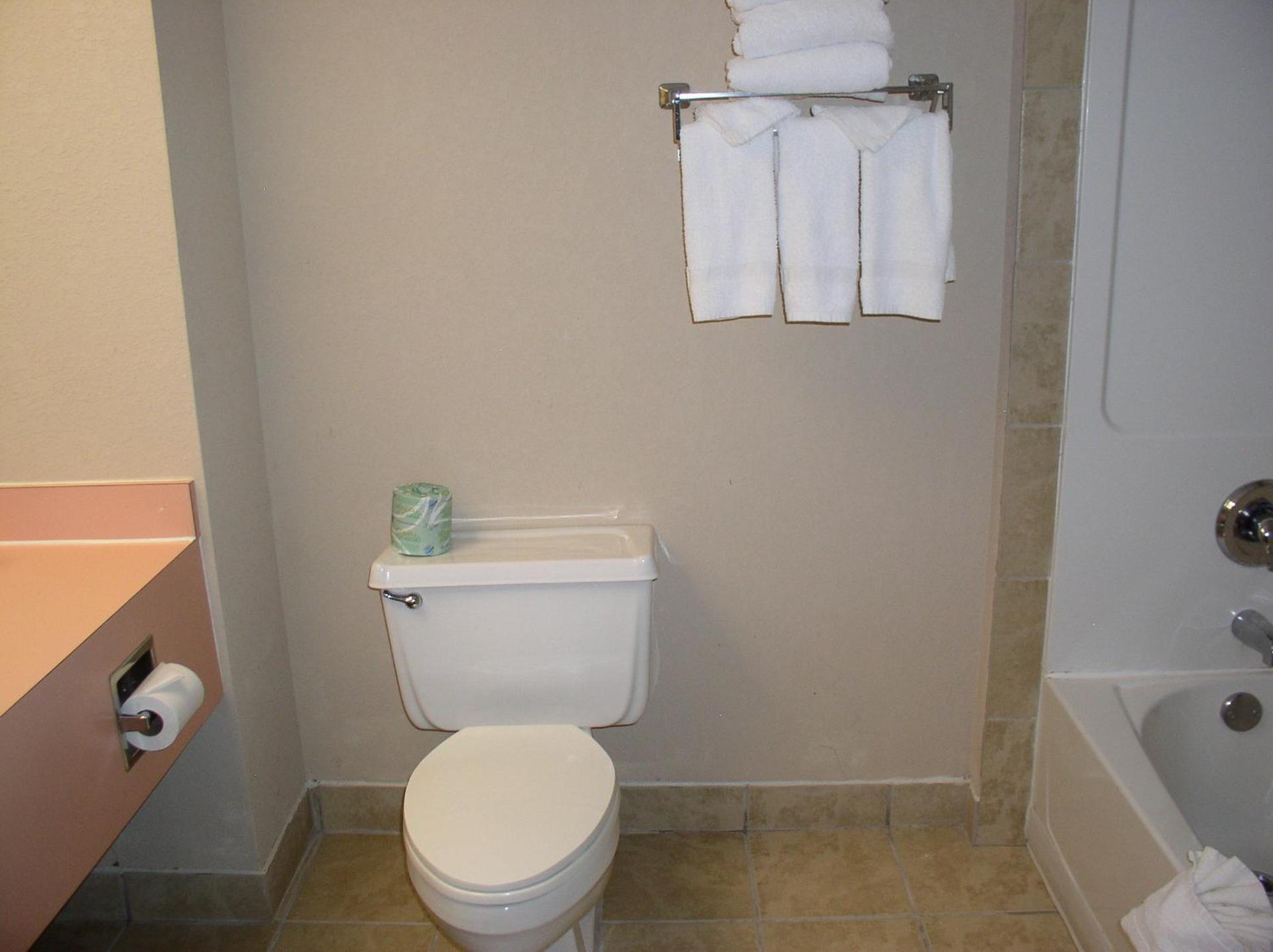 Double Room with Interior Hall and Two Double Beds - Mobility Accessible/Non-Smoking