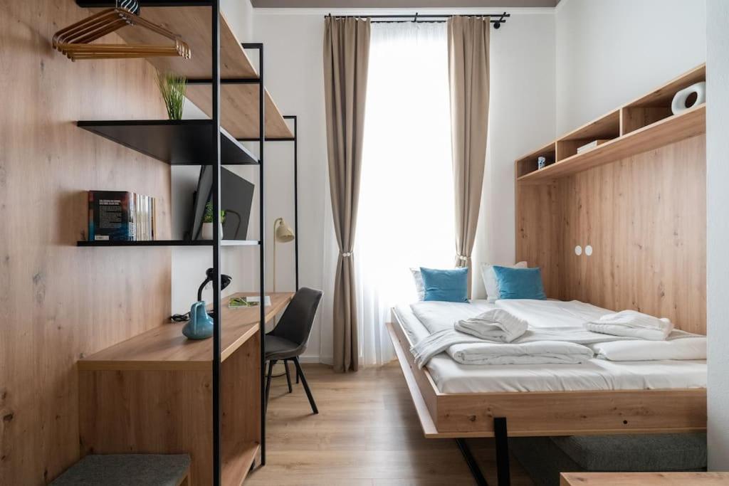 Lake Suite, Self Check-In by HM