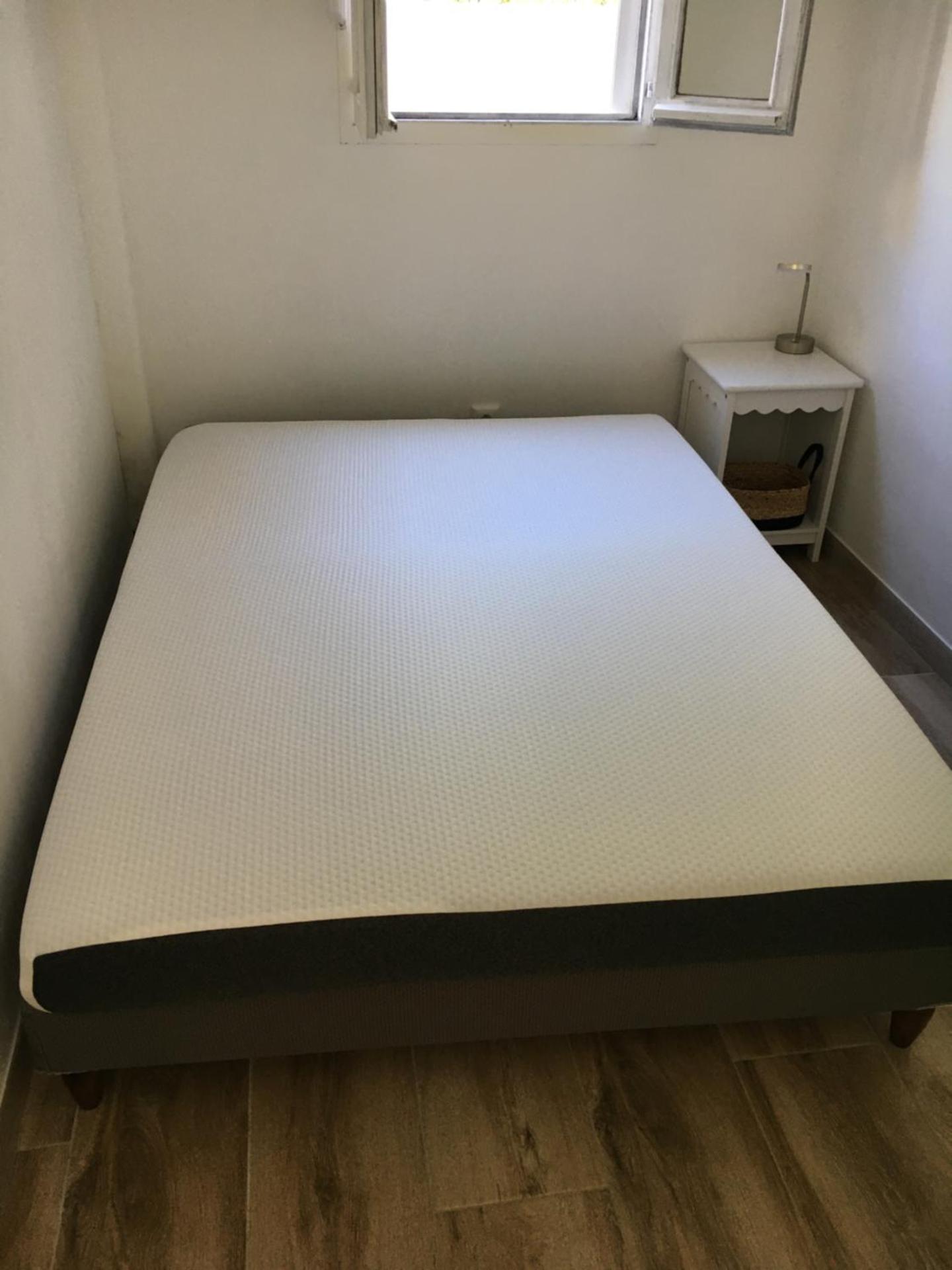 Maison bord de lac de charmes