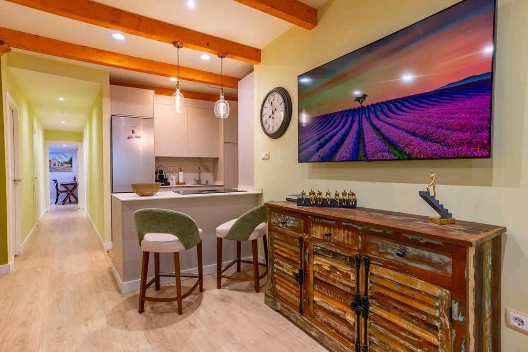 Communal lounge/ TV room