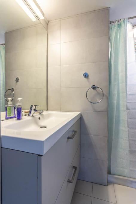 Park view apartment in Chalandri