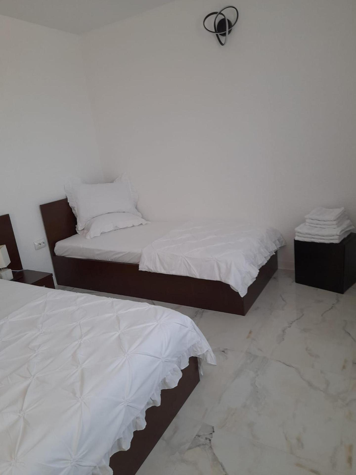 Camere de închiriat Darius 16 , 2 camere