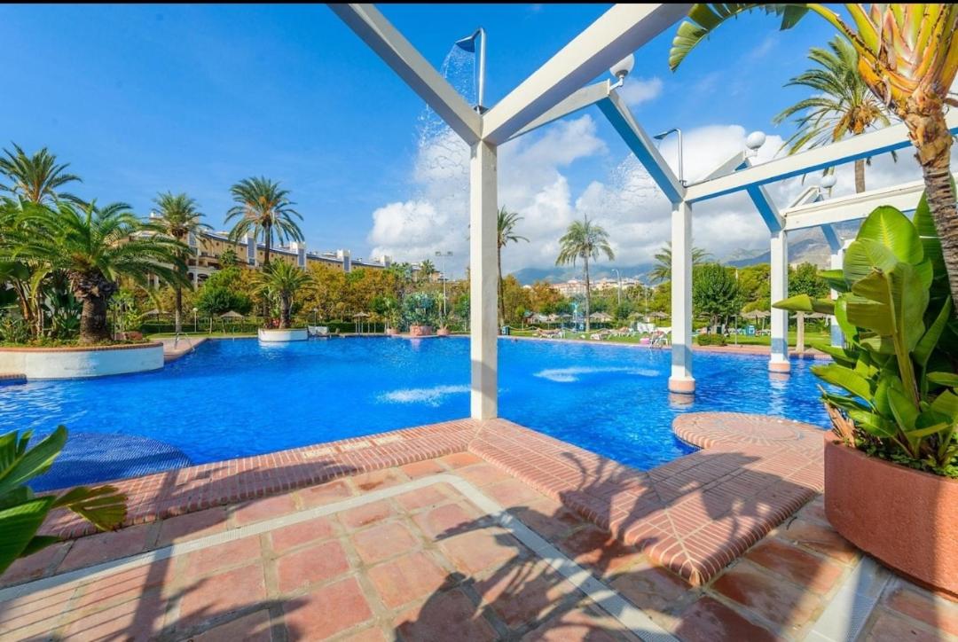 EL ESTUDIO DE LA PLAYA BENALBEACH Vistas al Mar