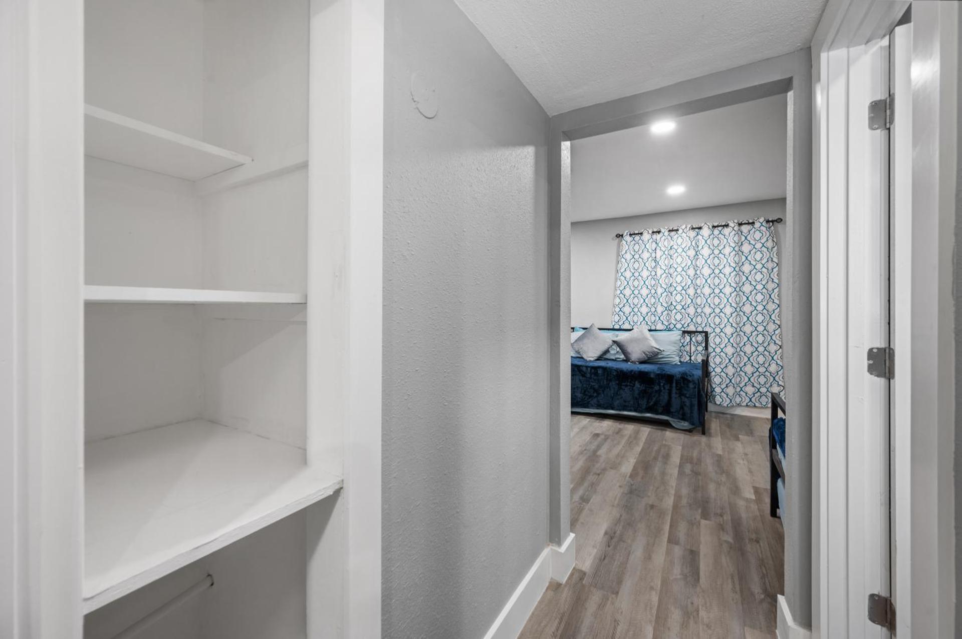 Comfortable 2BR Apt in Vibrant Houston Heights