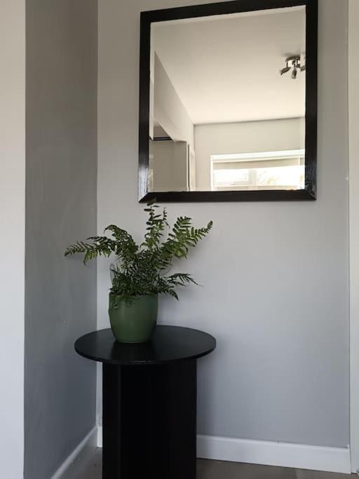 Dingle Escape -2 Bed -Sleeps 4