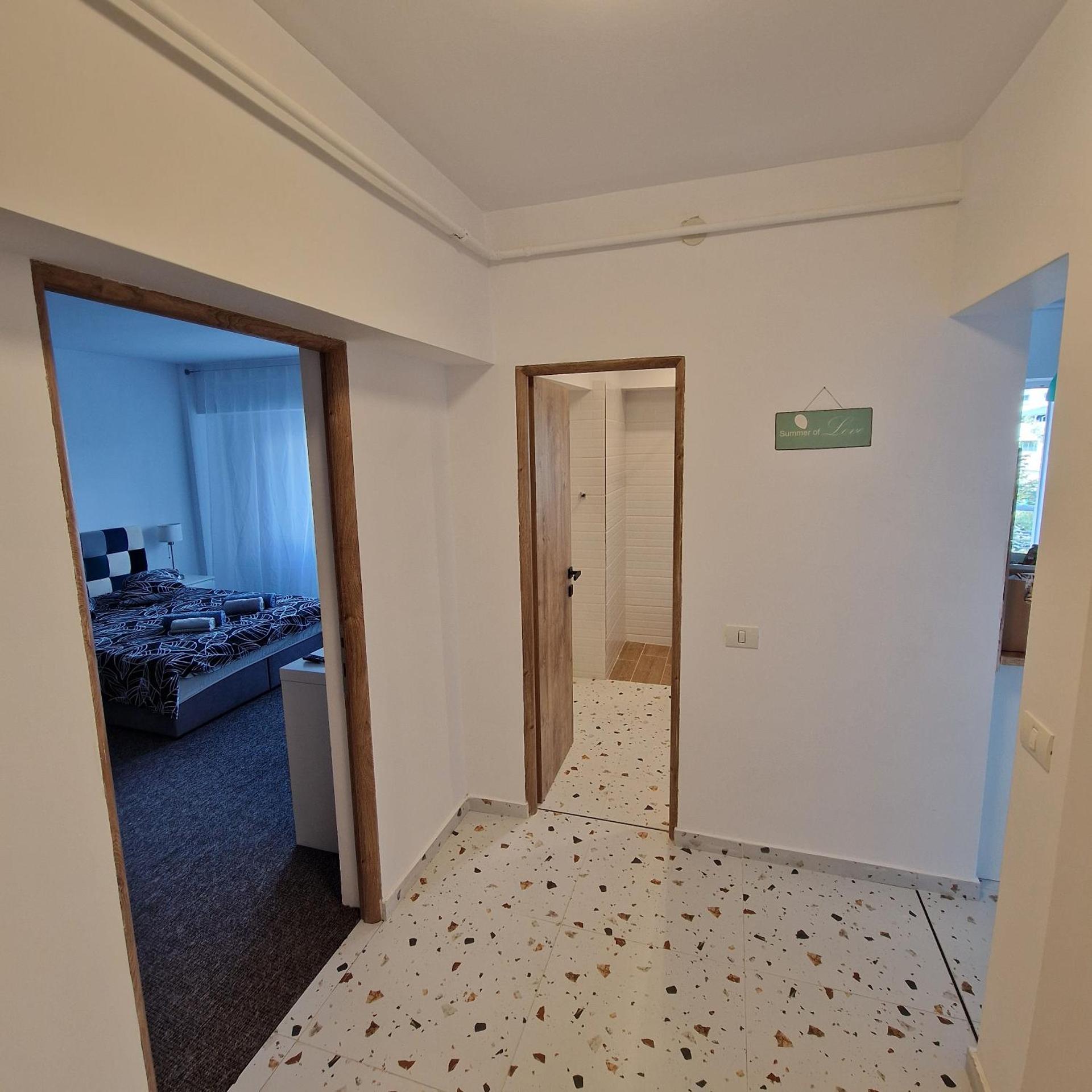 Provista Apartments - city center view