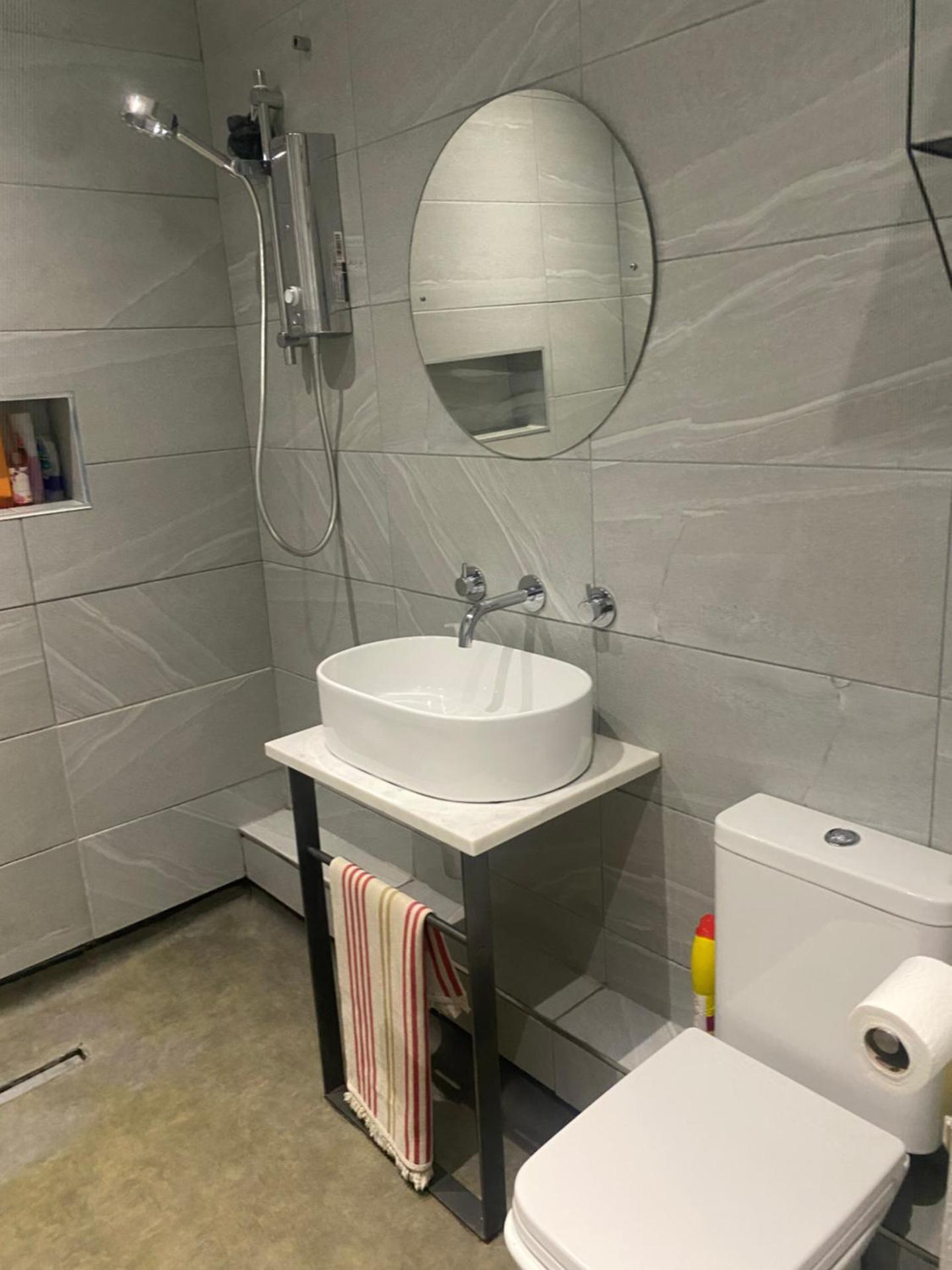 1 bed river apartment on the docks