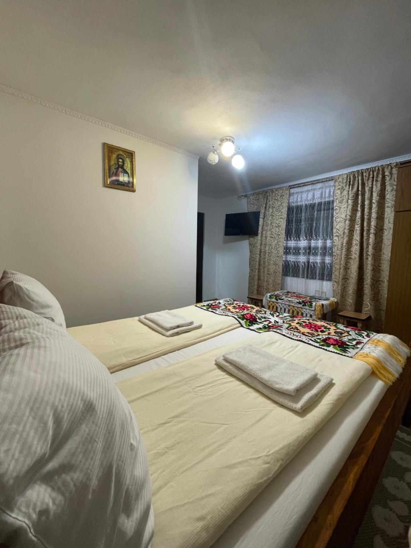 La Lenuța În Susani