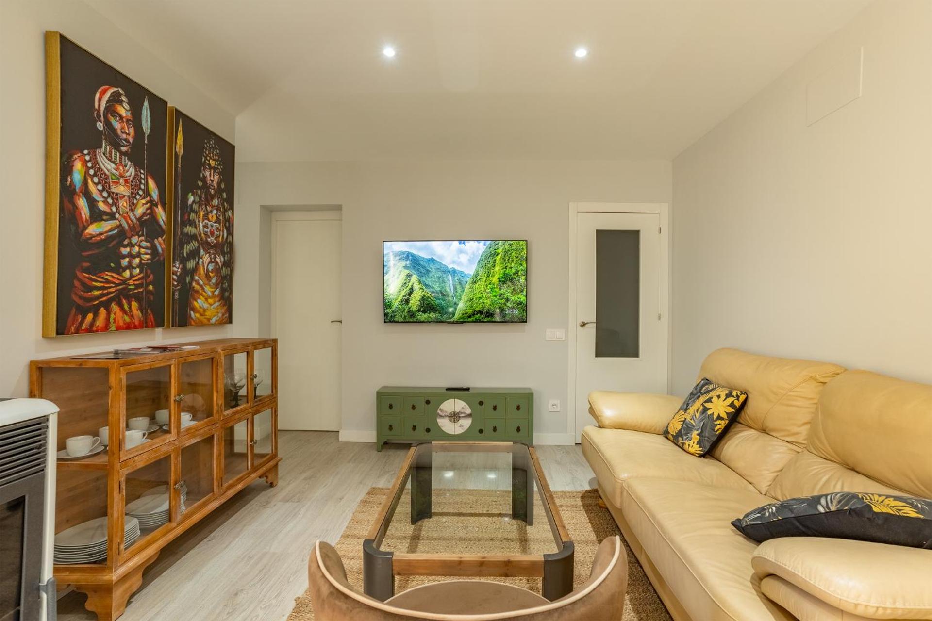 Communal lounge/ TV room