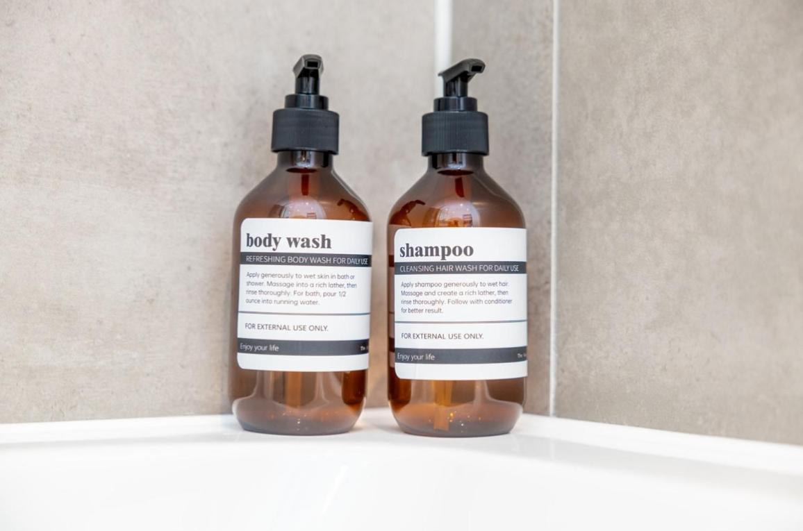 City Escape - Royal Wharf