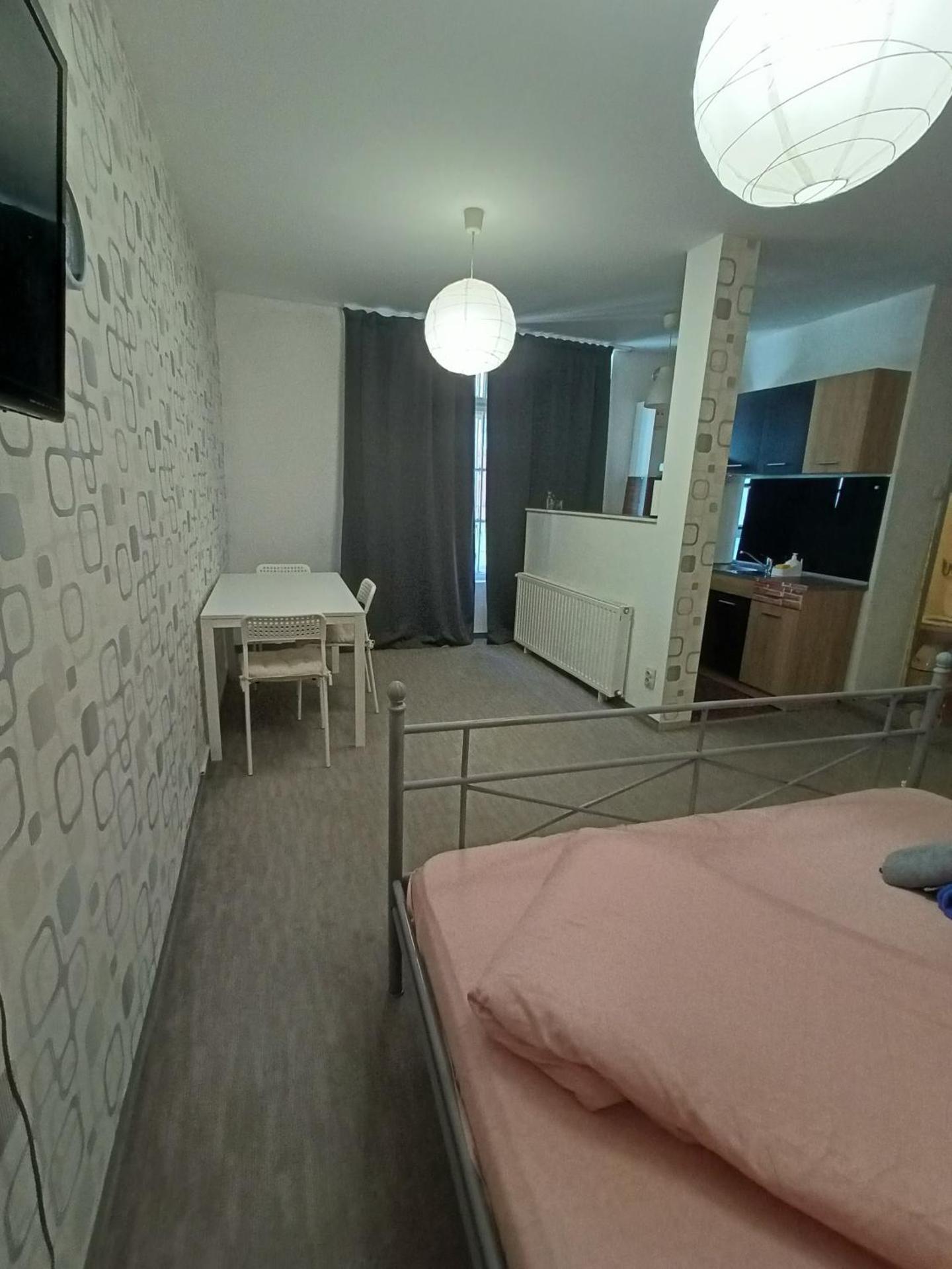 Apartment Happy June