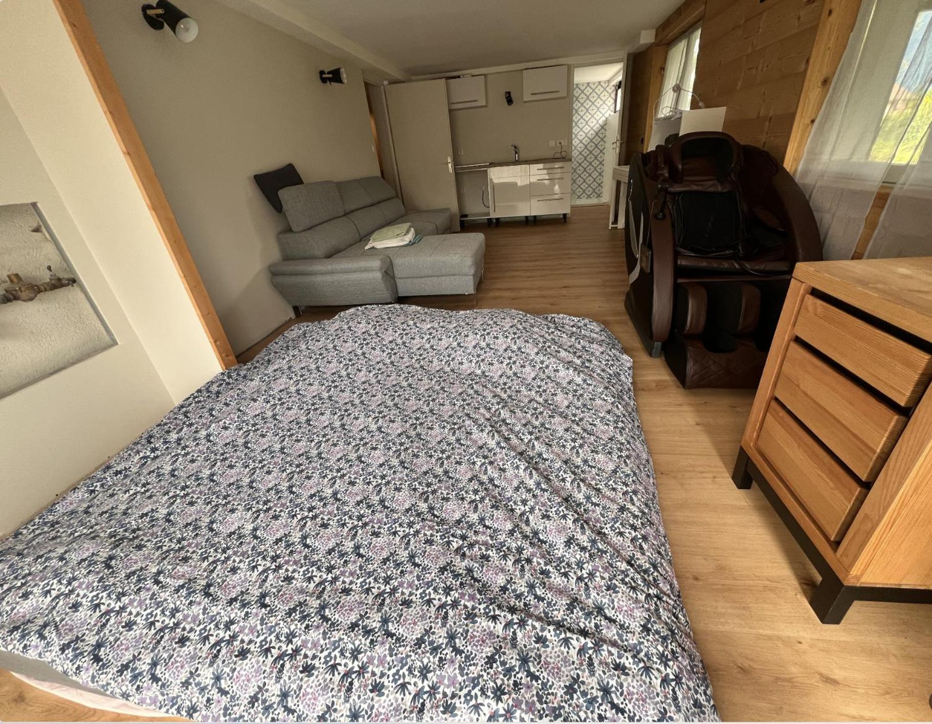 Quiet Studio in a House in Sevrier Annecy Lake very close to the lake