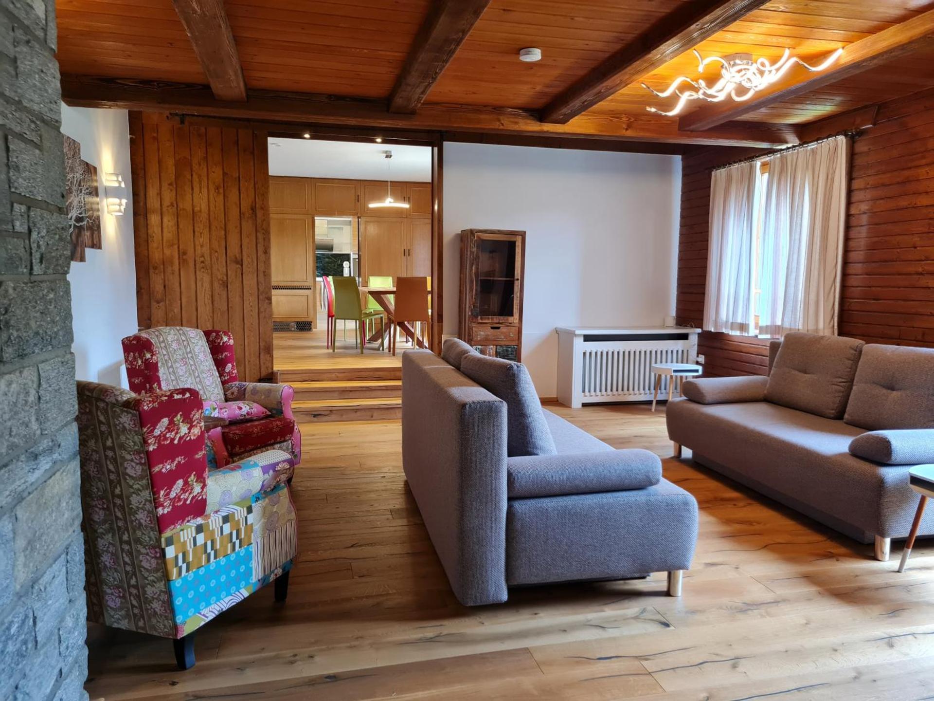 Communal lounge/ TV room