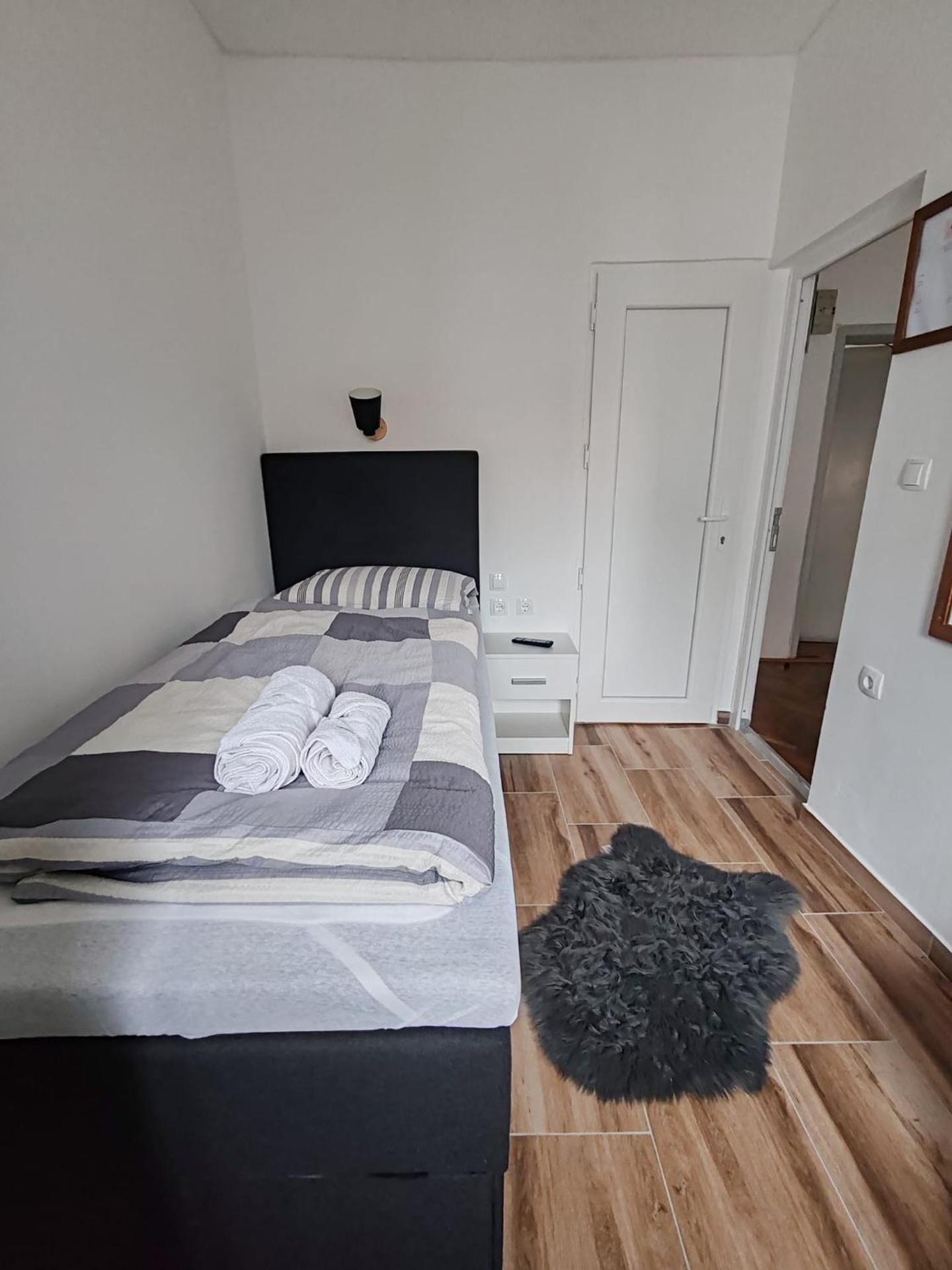 Sobe Đakovački vezovi