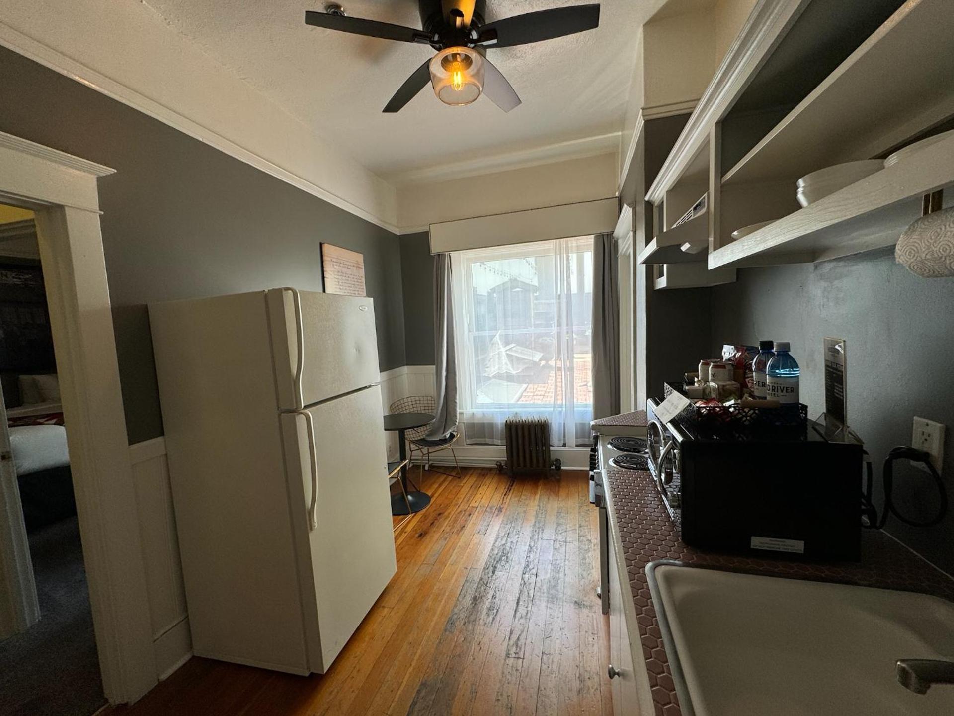 Kitchen or kitchenette