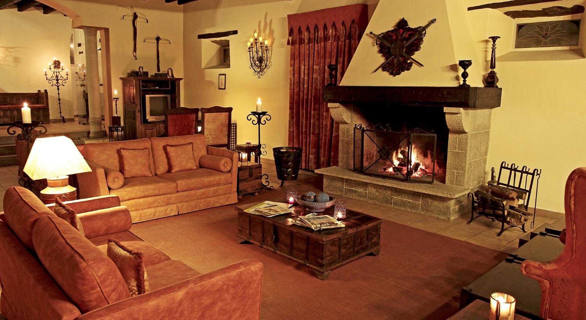 Communal lounge/ TV room