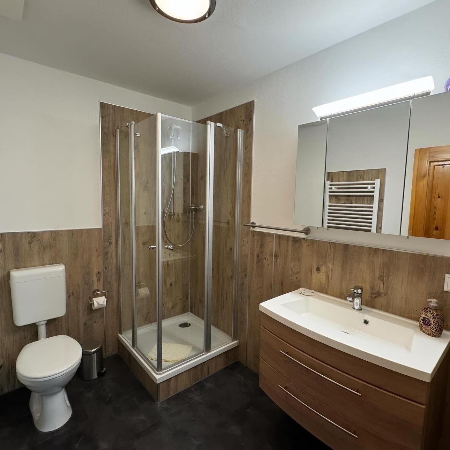 Kavaliershaus neben Schloss Rauenstein