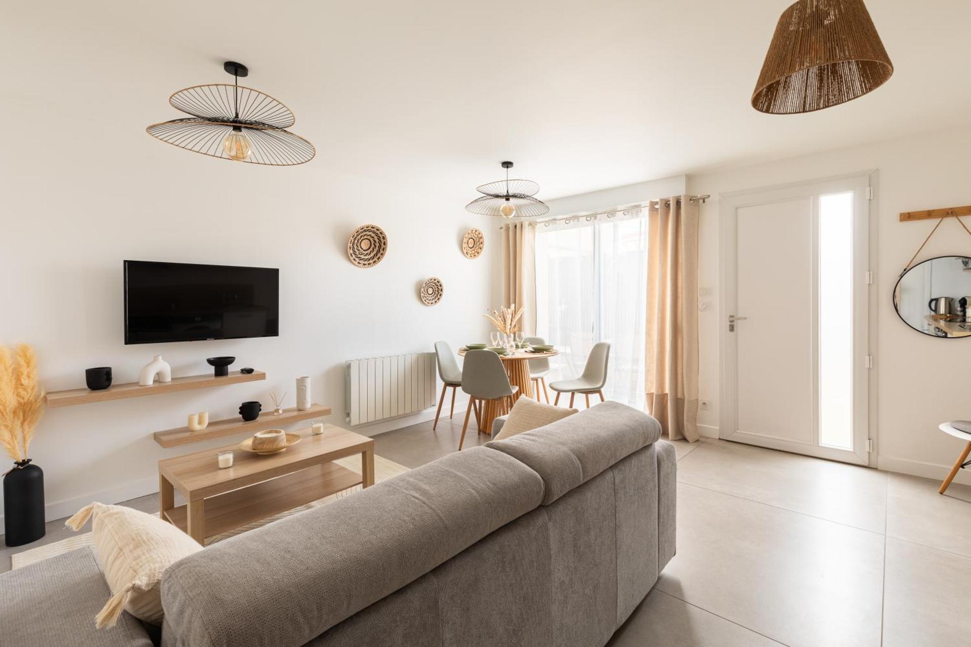 Communal lounge/ TV room