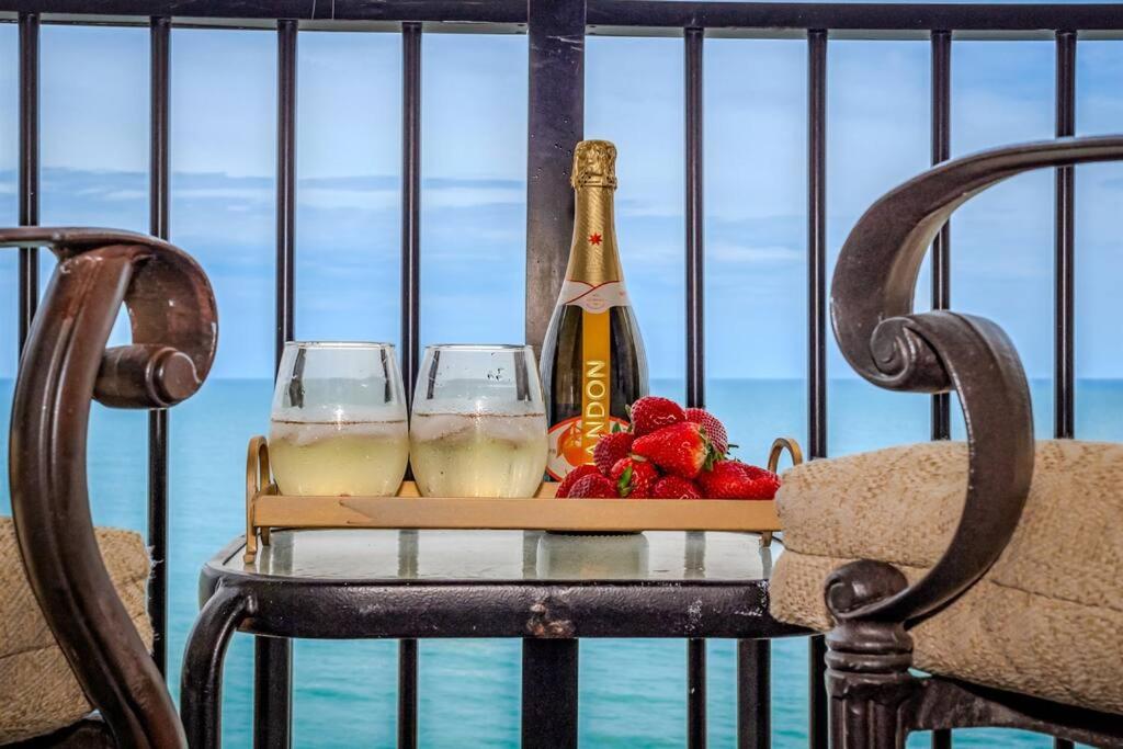 WINTER RATES! Ready Set and Relax, Oceanfront Suite w Jetted tub! B 1134