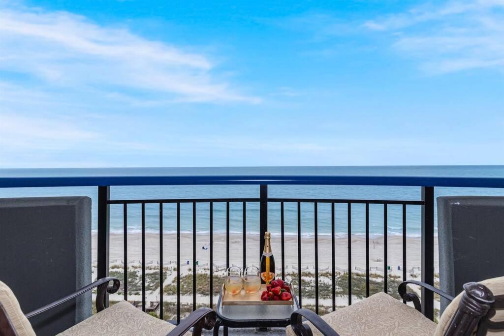 WINTER RATES! Ready Set and Relax, Oceanfront Suite w Jetted tub! B 1134