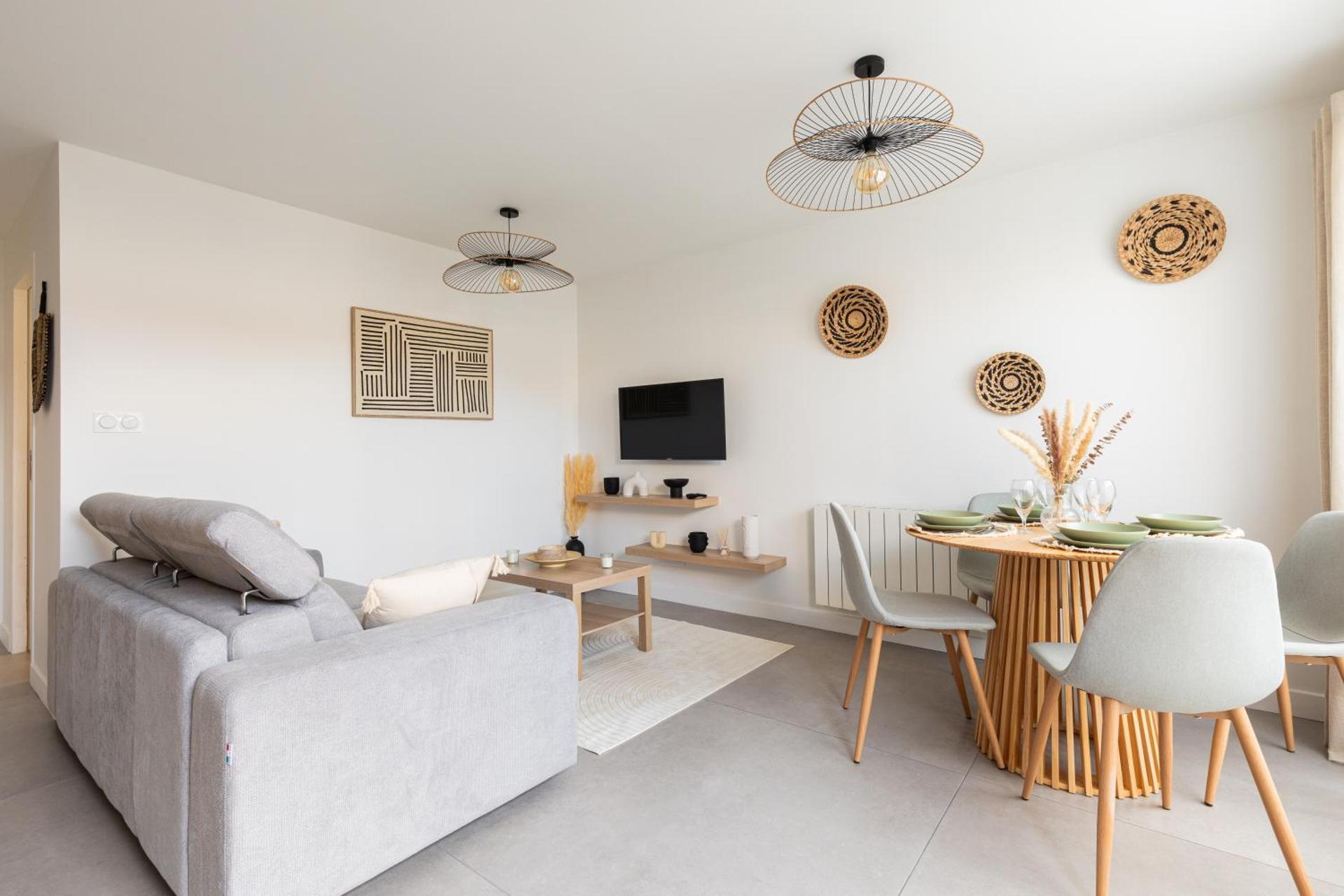 Communal lounge/ TV room