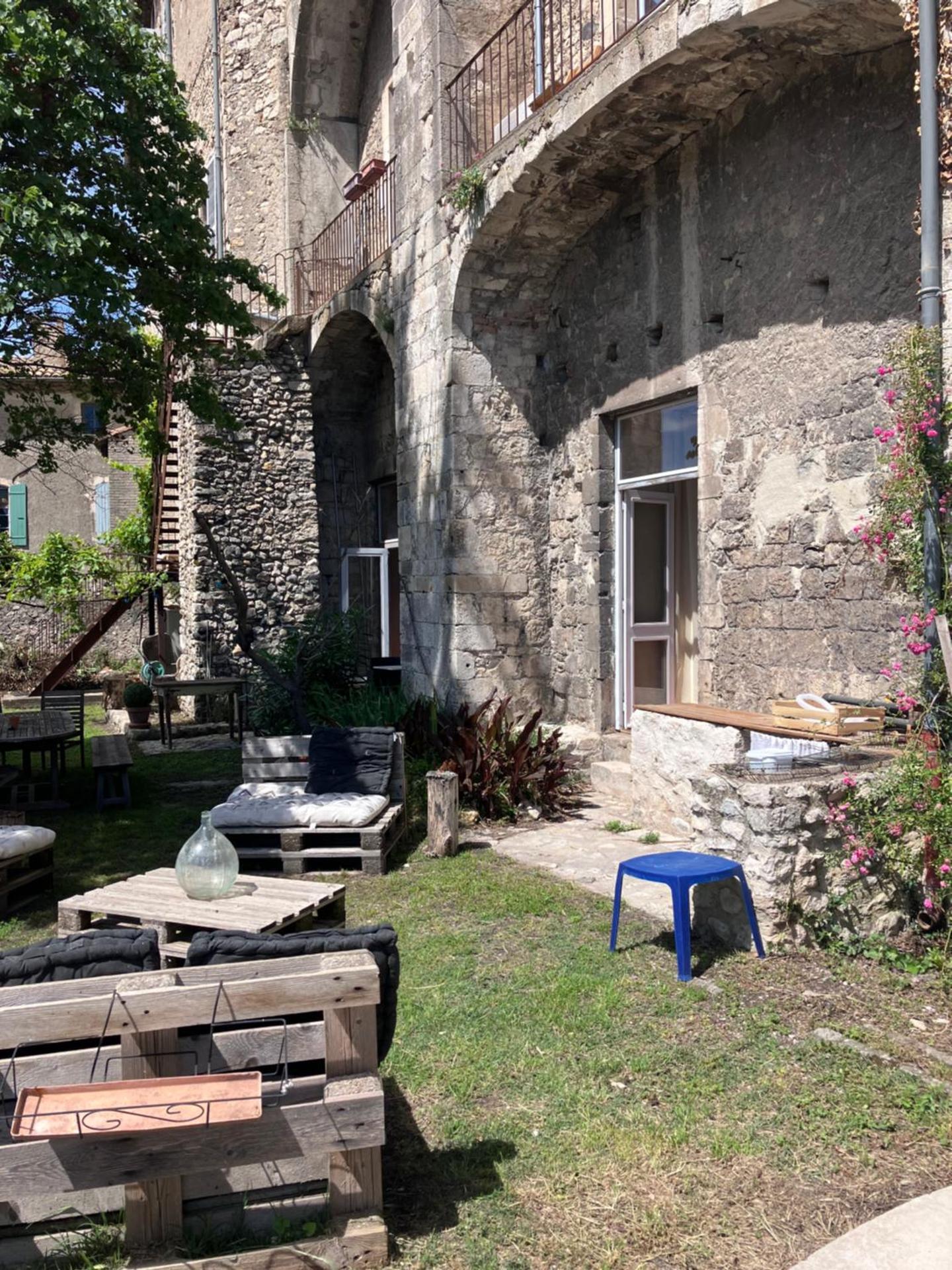 LES JARDINS DE LA CATHÉDRALE chambres d Hôtes gîte de groupe