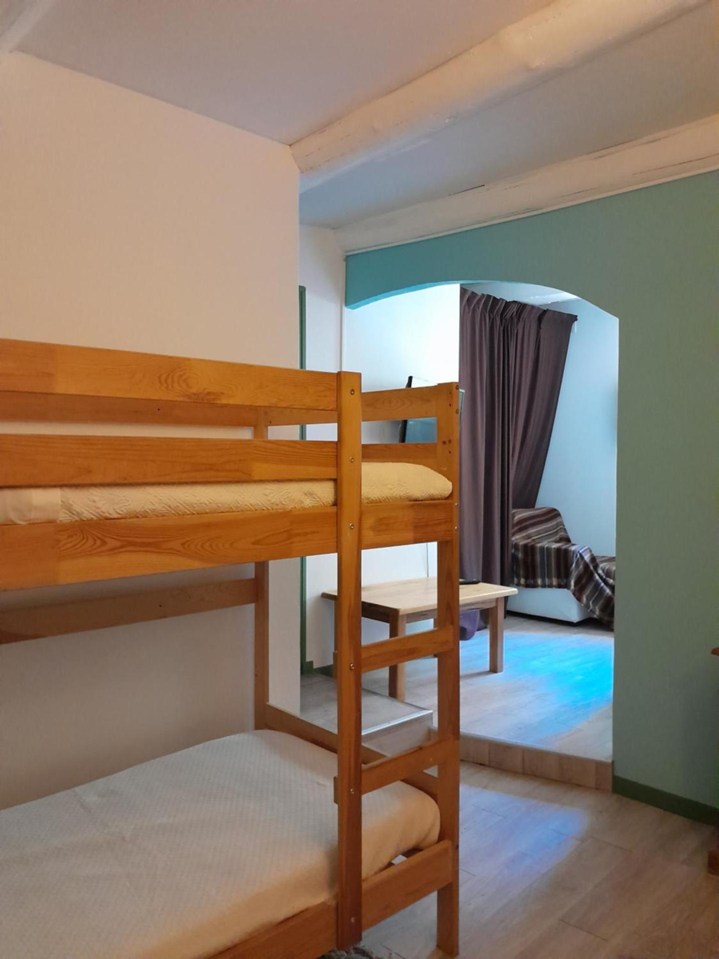 bunk bed