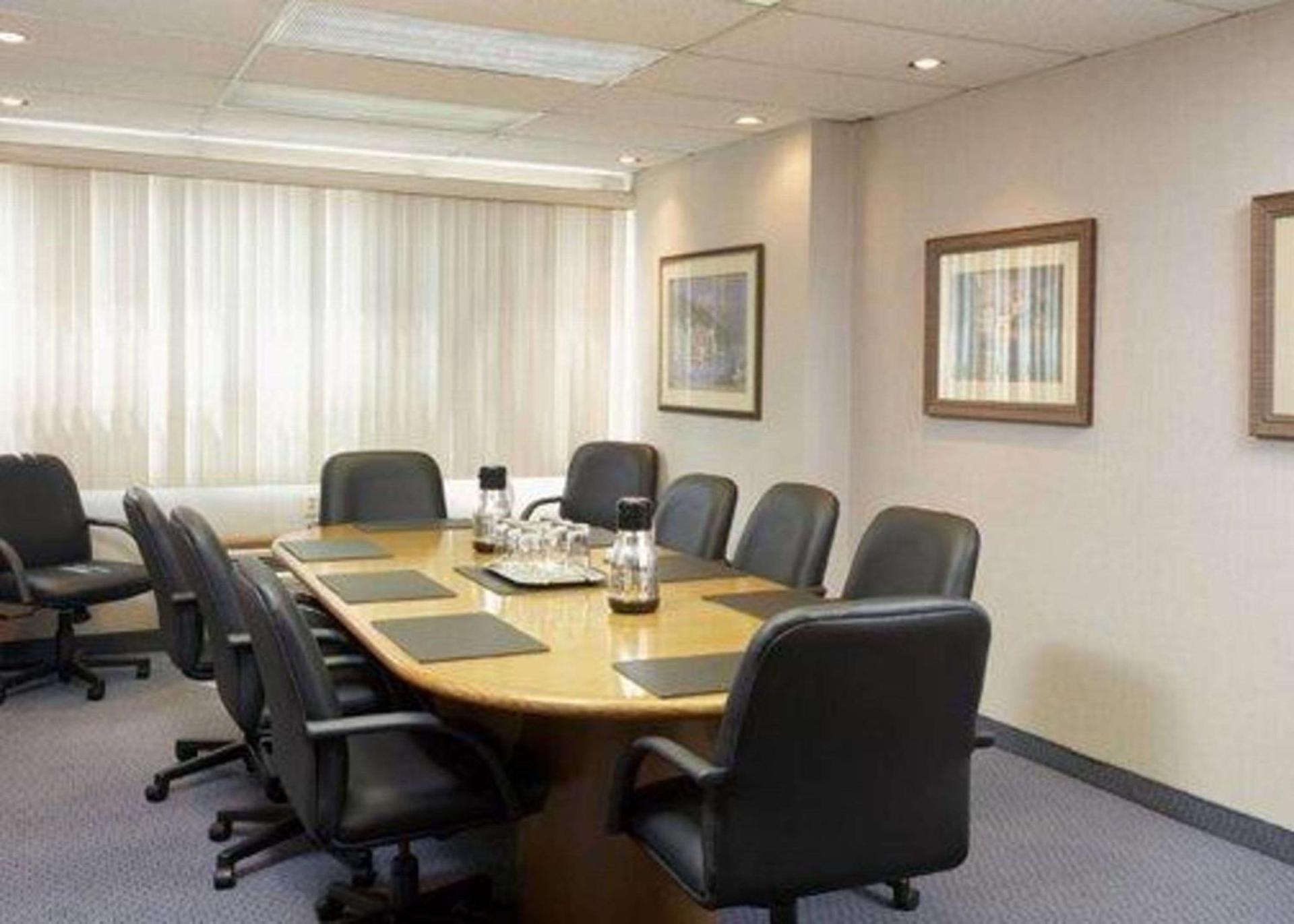 Meeting/conference room