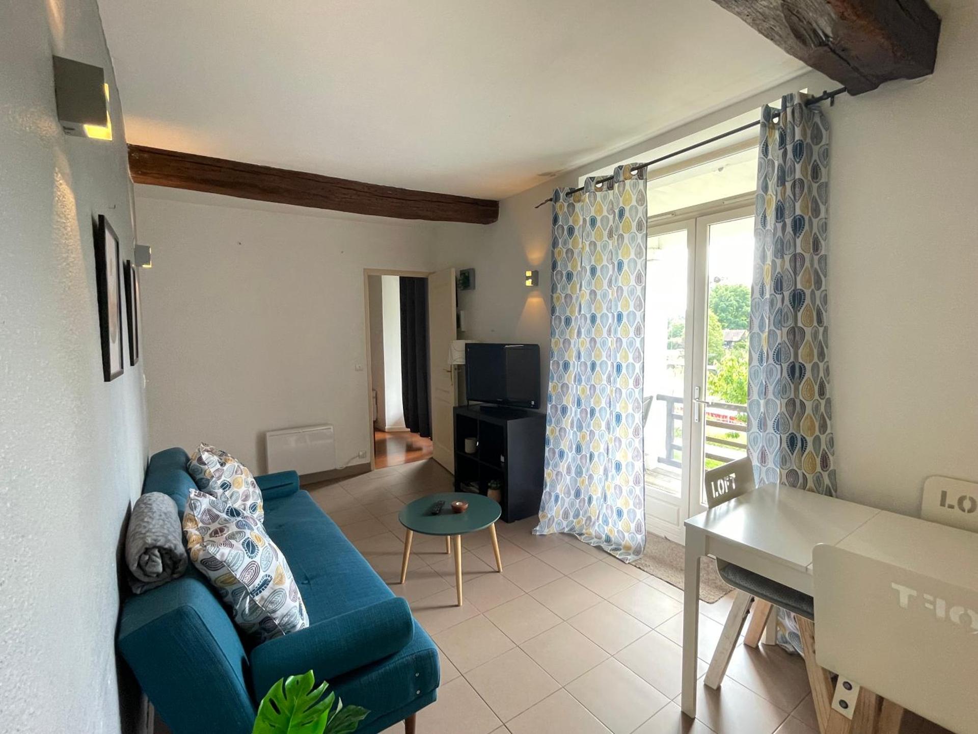 La Halte- Vue Rivière- Élégant T3- Parking- RDC