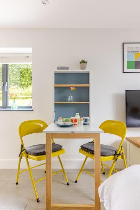 Cosy Cotswolds Retreat near Bath & Castle Combe