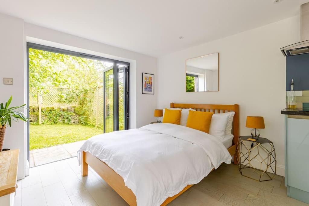 Cosy Cotswolds Retreat near Bath & Castle Combe