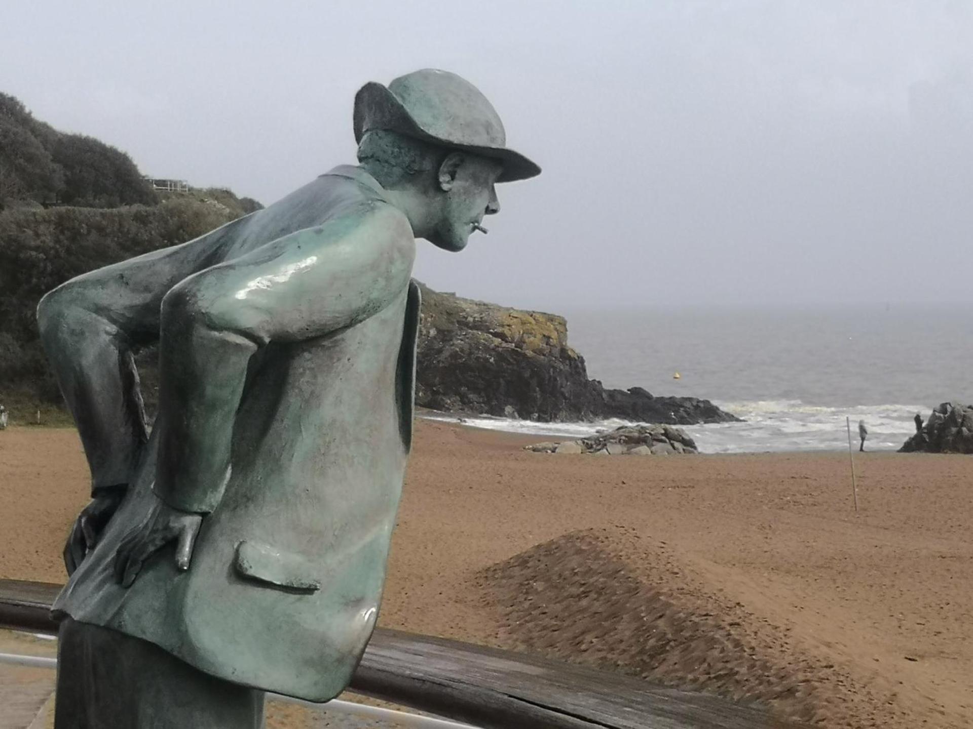 Accès direct à la PLAGE de Mr HULOT Saint Marc sur Mer près de La Baule - Parking privé