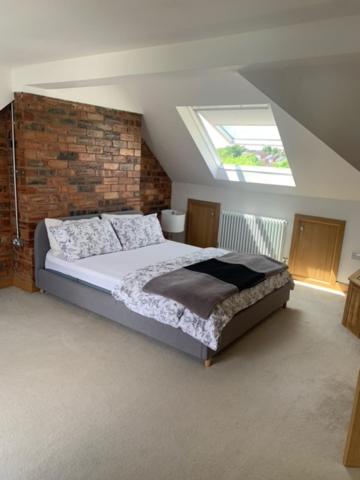 4 Bedroom house with parking, Near Safari Park