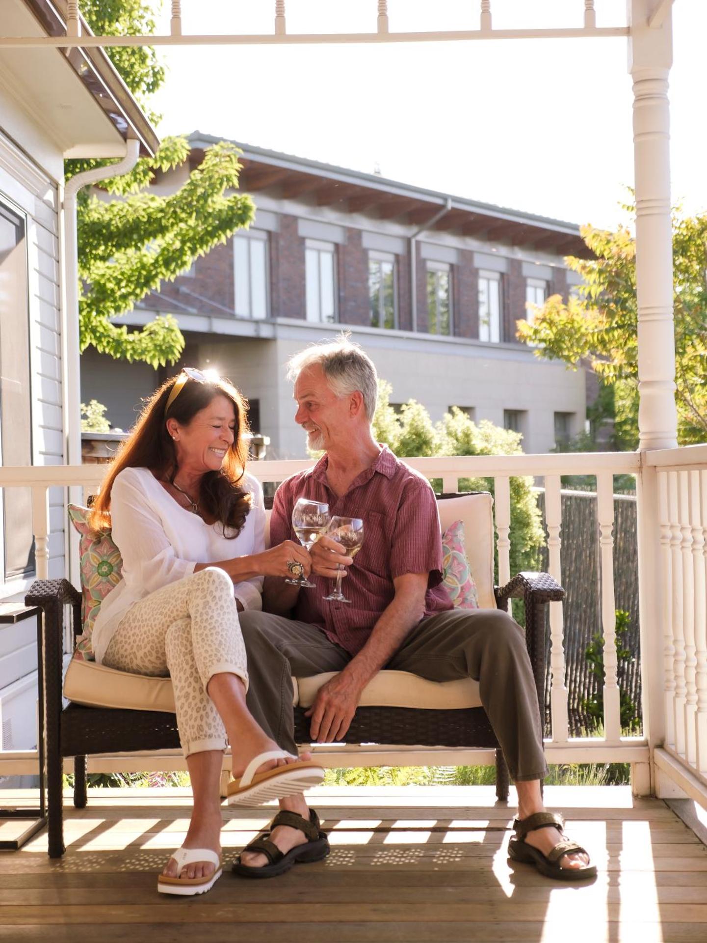 RedTail Inn - 3 Suites Sleeps up to 12