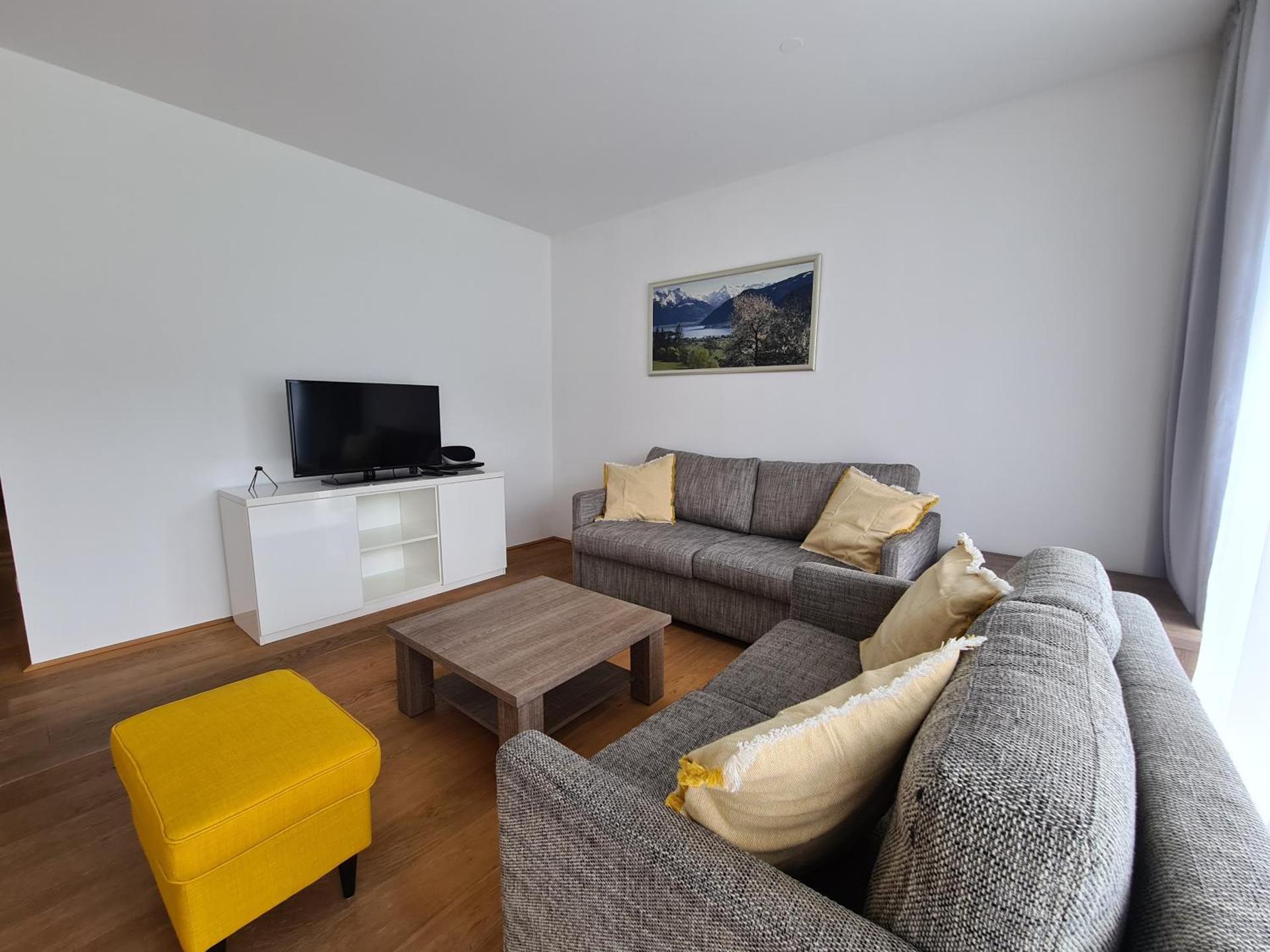 Bellevue Residences - Luxurious Lakeside Apartments