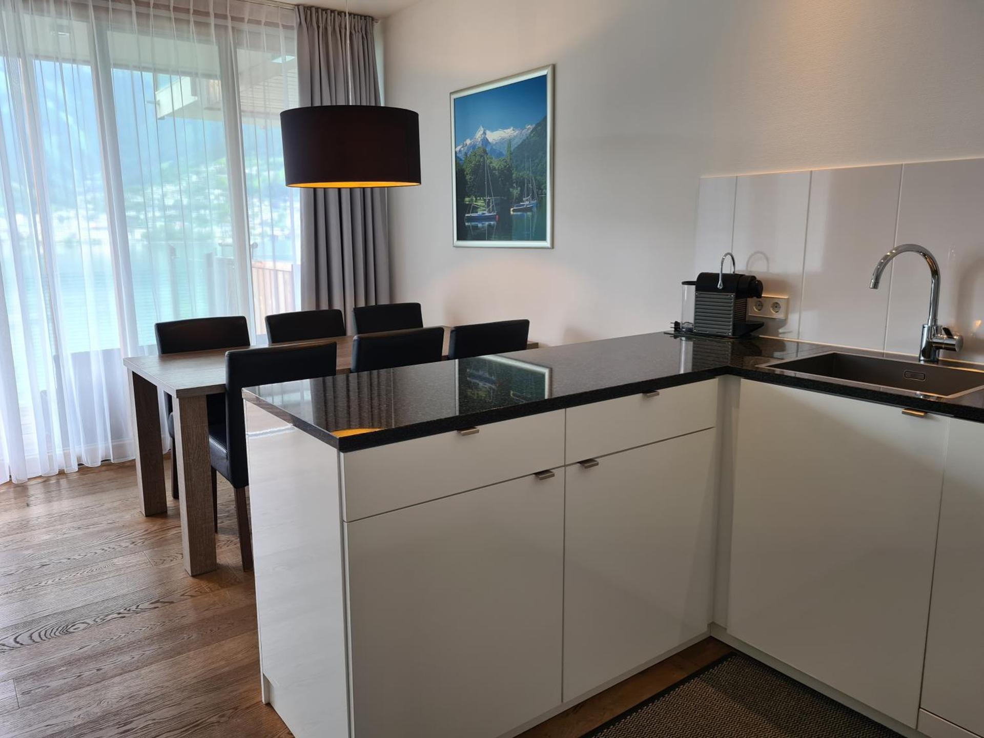 Bellevue Residences - Luxurious Lakeside Apartments