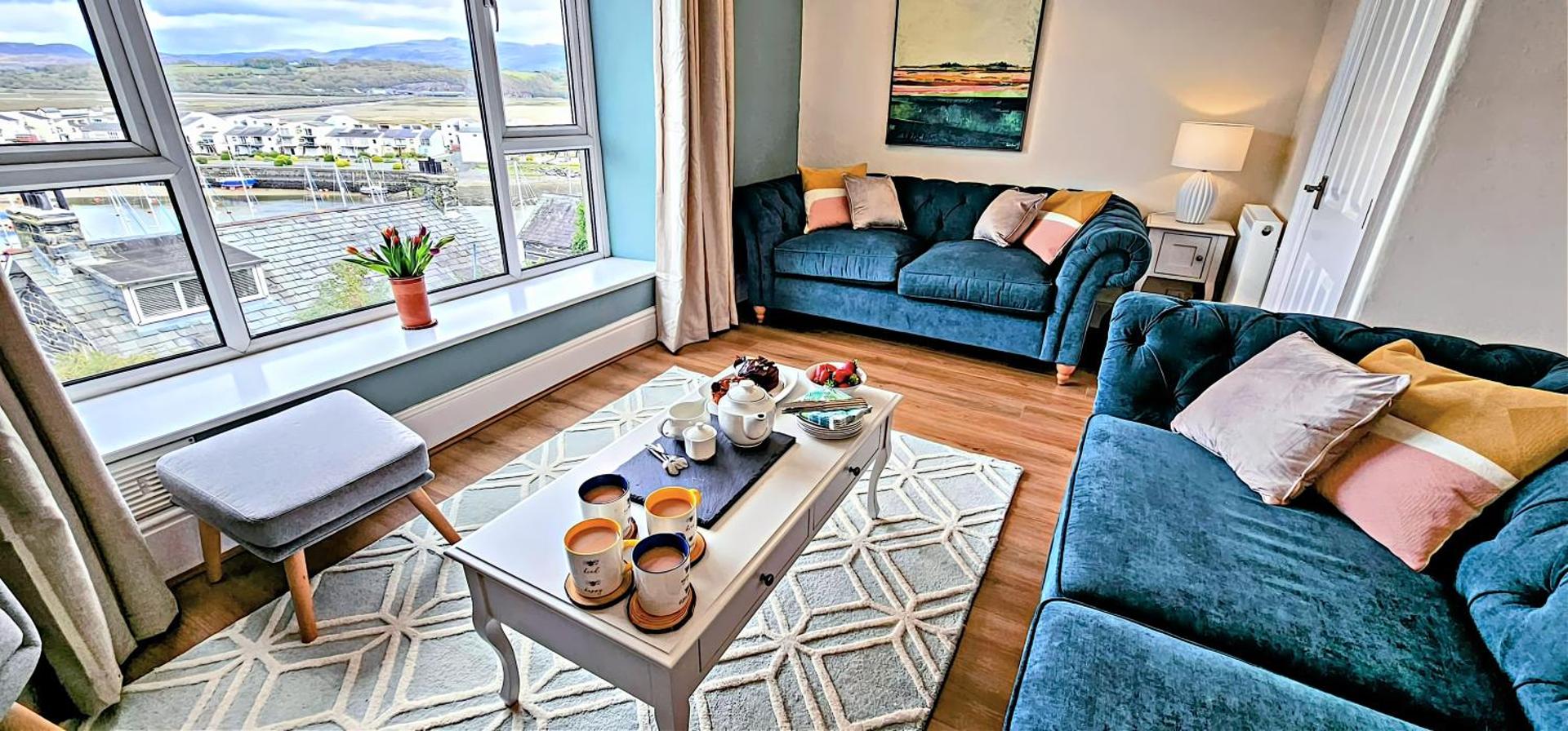 Harbour & Mountain Views, Porthmadog House, Sleeps 9, 4 Bedrooms, Two and Half Bathrooms