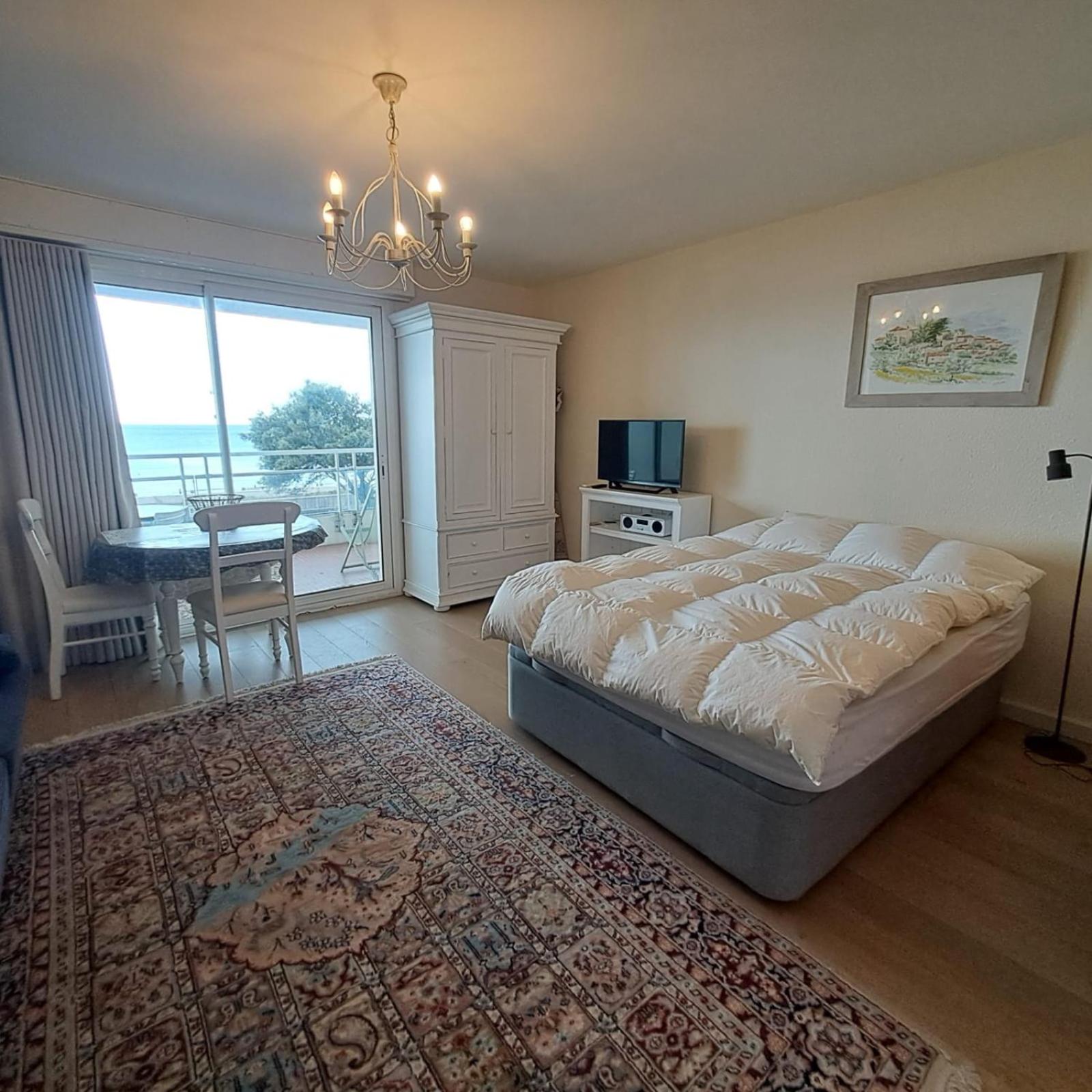 Studio And Terrace Sea View In La Baule