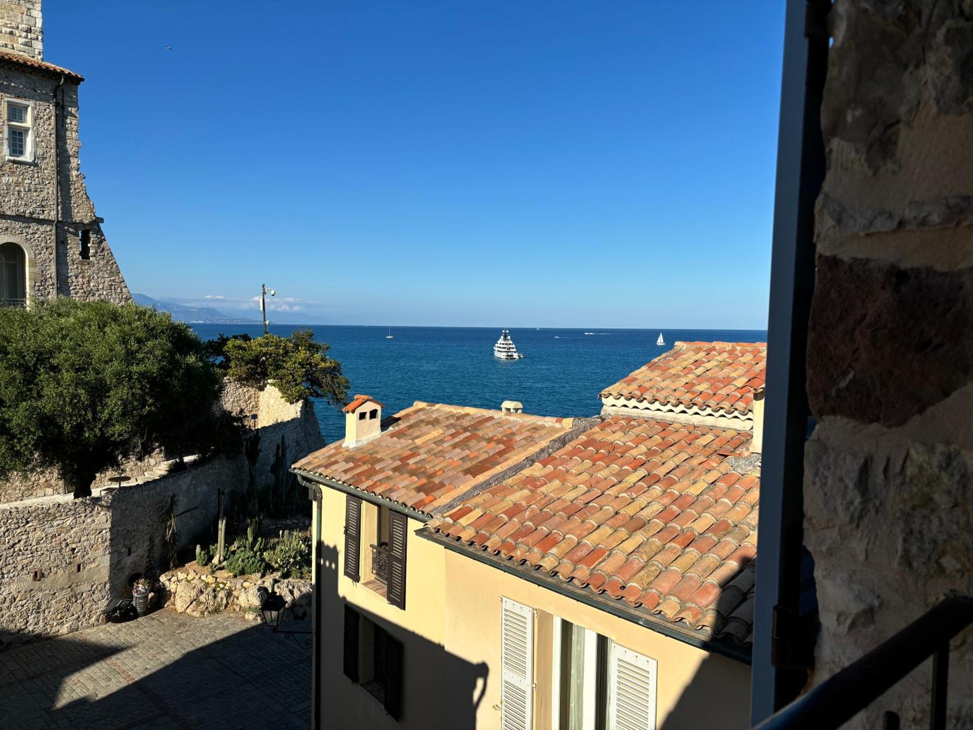 La Pablita by Evasion Riviera, Vieil Antibes, Remparts