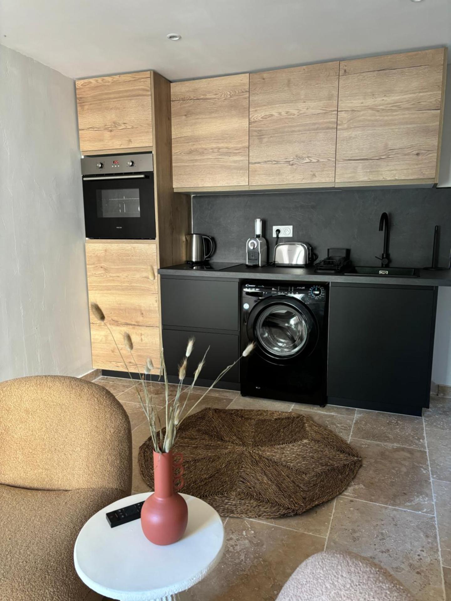 One-Bedroom Apartment with Balcony