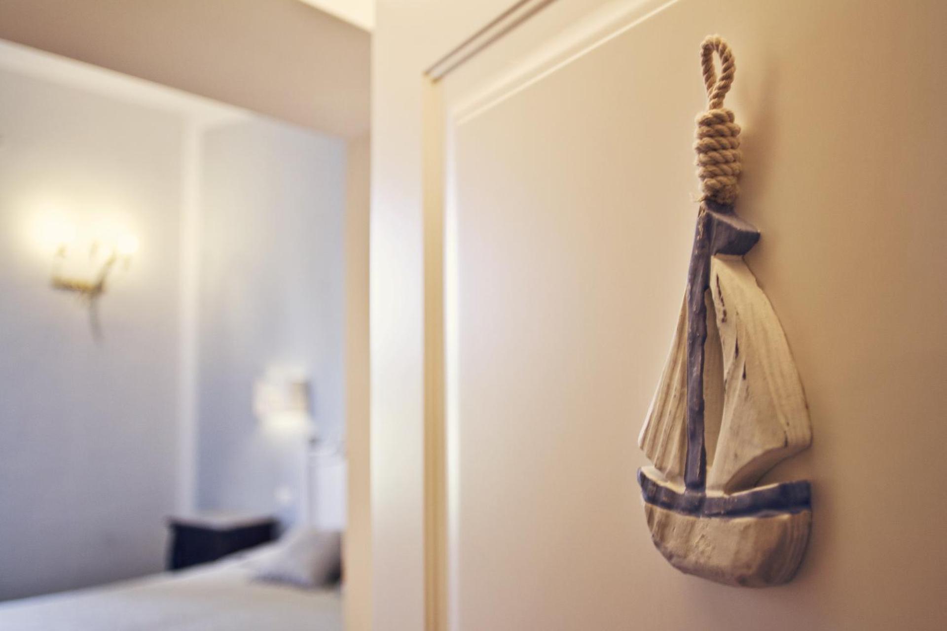 Logo/Certificate/Sign