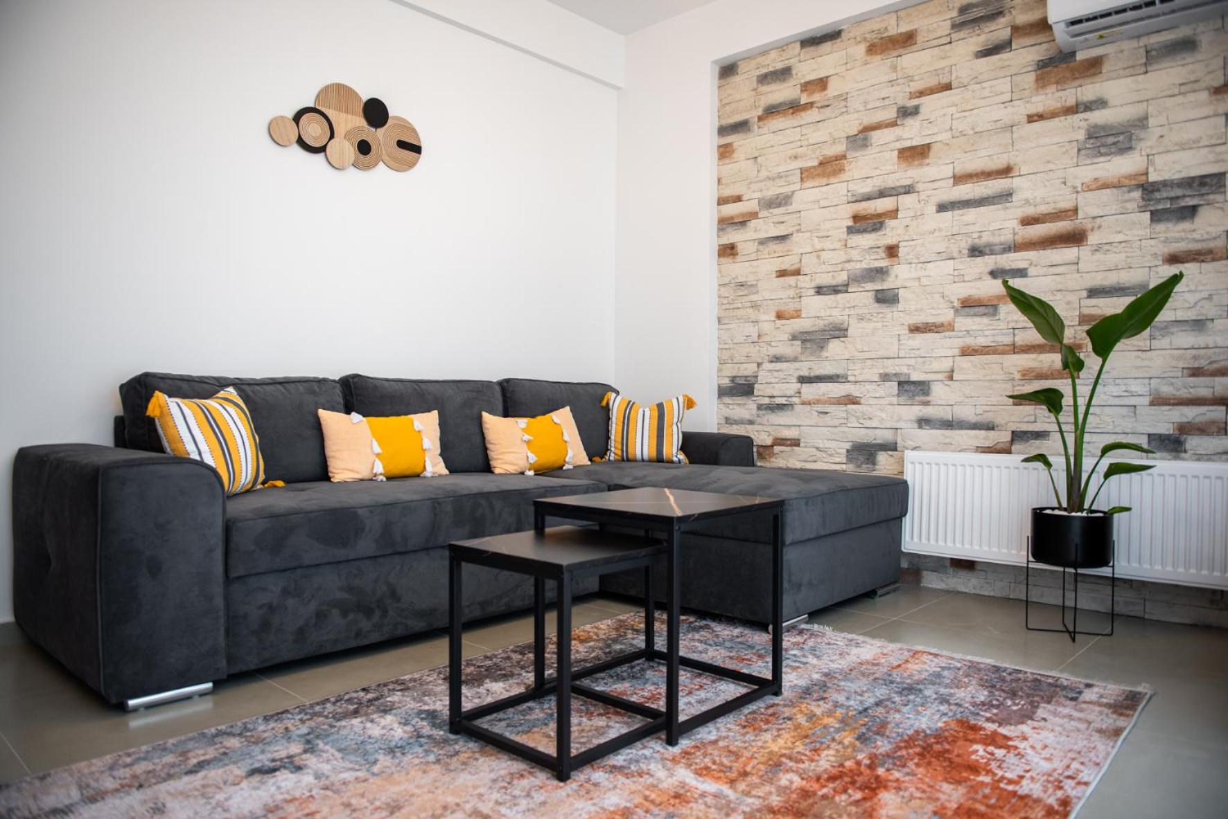 Karma Quality Living City Center with PRIVATE PARKING