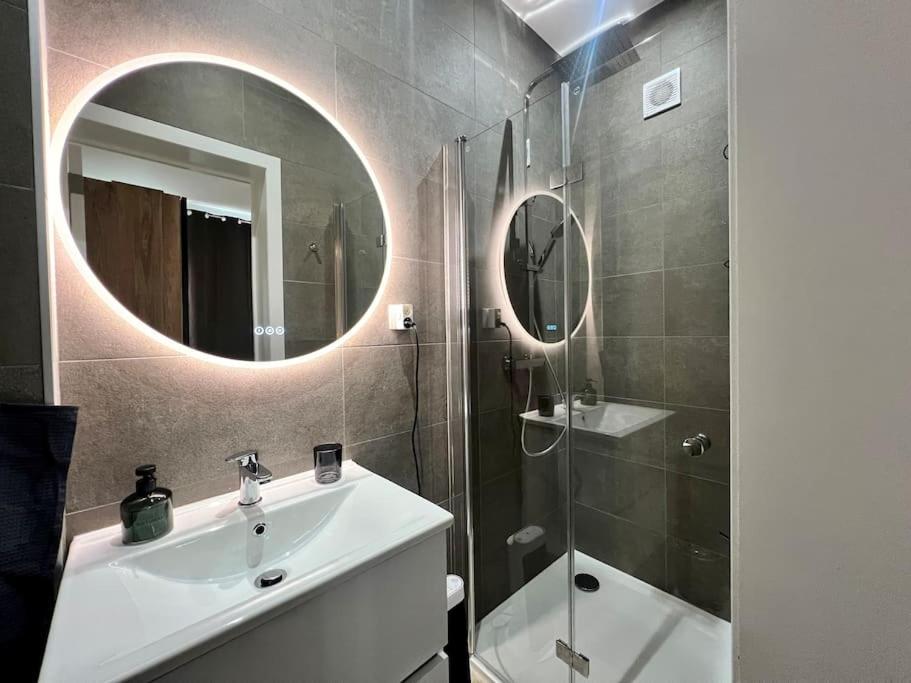 Modern Business Flat - Courts et moyens séjours