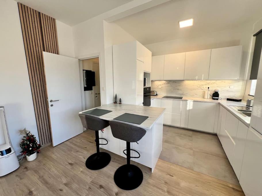 Modern Business Flat - Courts et moyens séjours