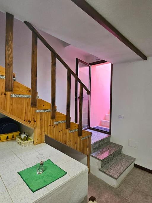 Bel Seminterrato con finestre