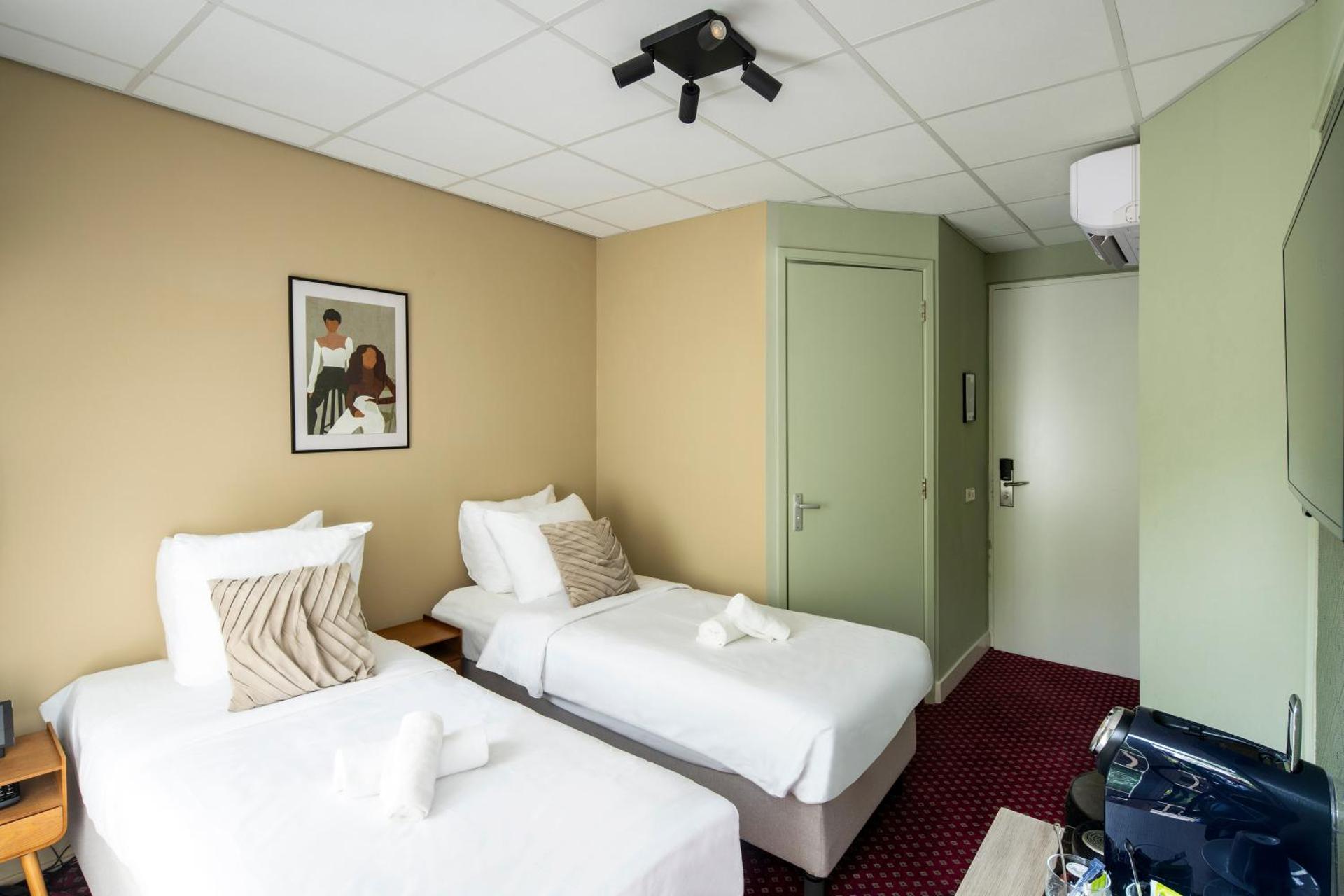 Twin Room with Balcony